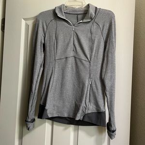 Lululemon Pull Over Jacket Runderful Zip Gray White Striped Thumbholes 6